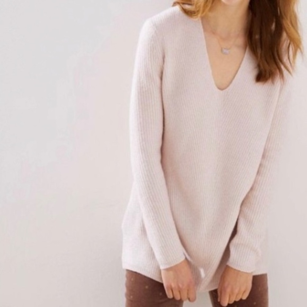Loft Soft‎ Ribbed V Neck Sweater